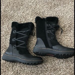BareTraps leather and suede boot black size 8